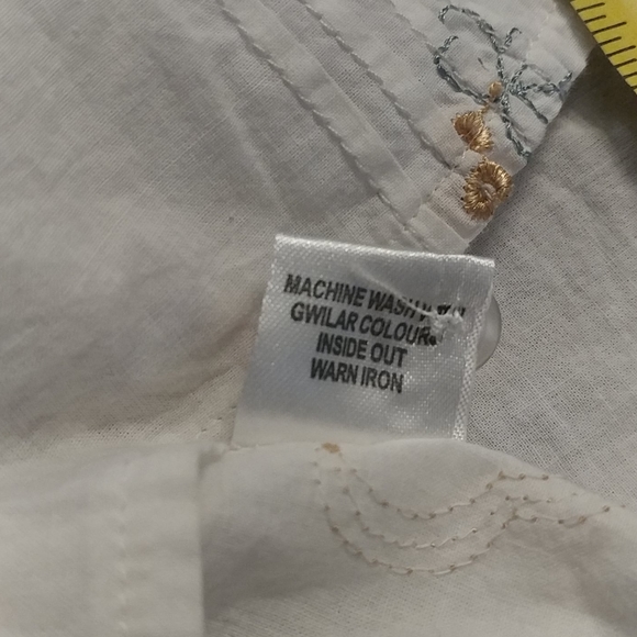 (2/$20) White top with floral details size small - Picture 7 of 8